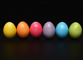 Jak długo trzymać jajka w barwniku?