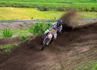 Ile koni mechanicznych ma Husqvarna 350?