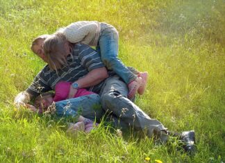 Czy na dach pokryty papa można położyć blachę?