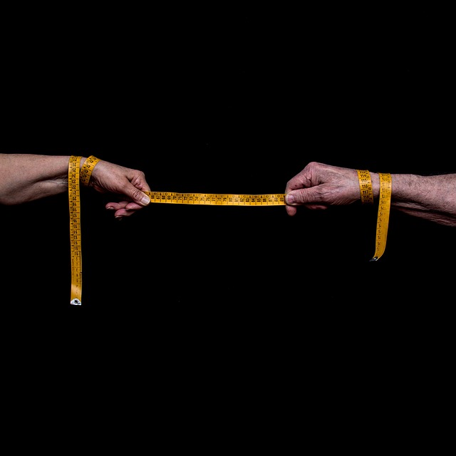 W jakiej odległości od bloku można parkować samochód? W jakiej odległości od bloku można parkować samochód?