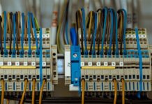 Czy można wymienić bezpiecznik na mocniejszy? Czy można wymienić bezpiecznik na mocniejszy?